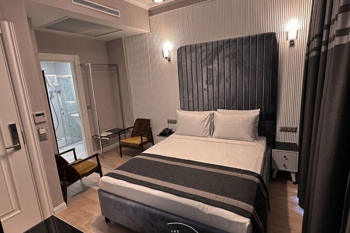 Room 10 of 71