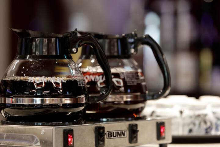 Breakfast/Coffee Service 75 of 160