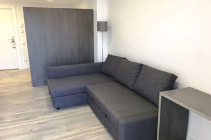 Room 17 of 48