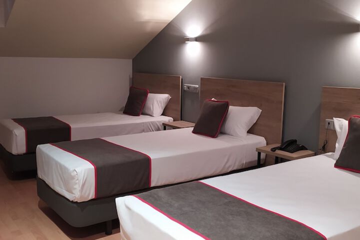 Room 12 of 46