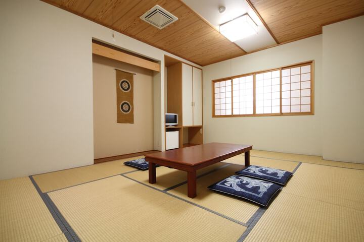 Room 20 of 42