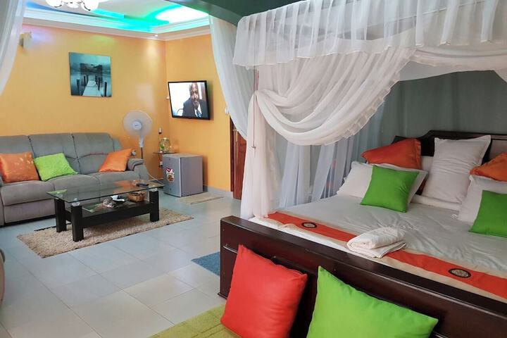 Room 2 of 43