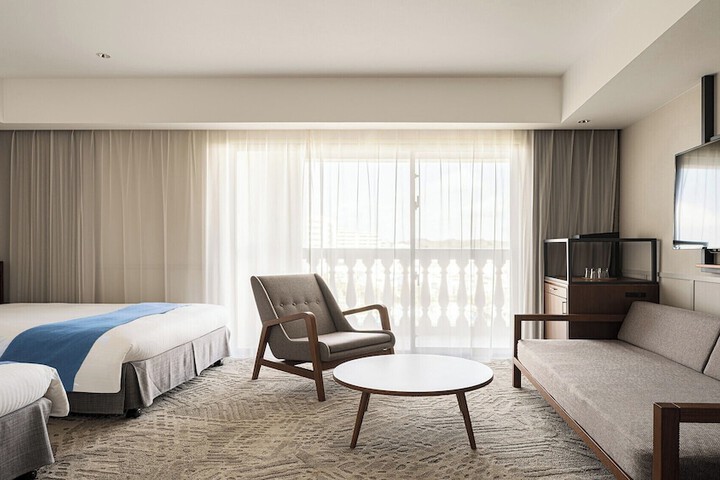 Room 15 of 203