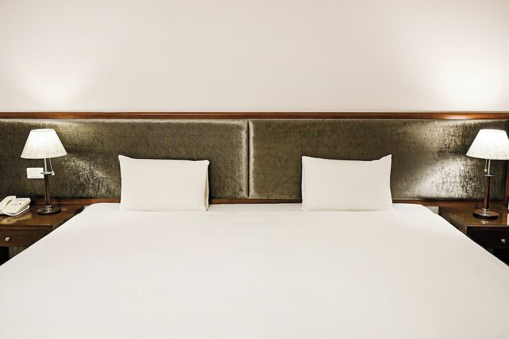 Room 32 of 72