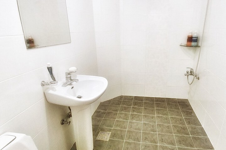 Room 16 of 23