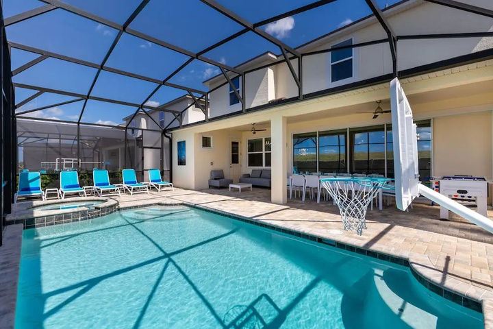 Pool 17 of 29