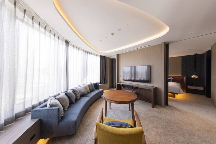 Room 55 of 100