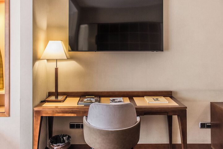 Room 20 of 38