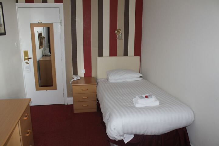 Room 5 of 57