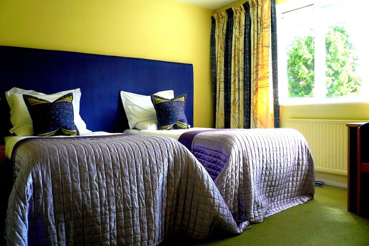Room 2 of 6