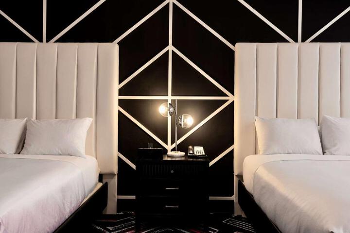 2 Double Beds (1 of 10)