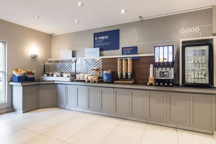 Breakfast/Coffee Service 75 of 90