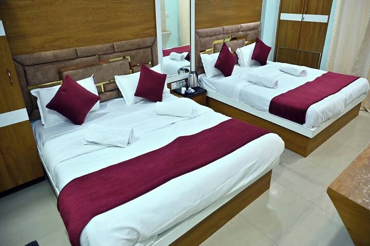 Room 6 of 26