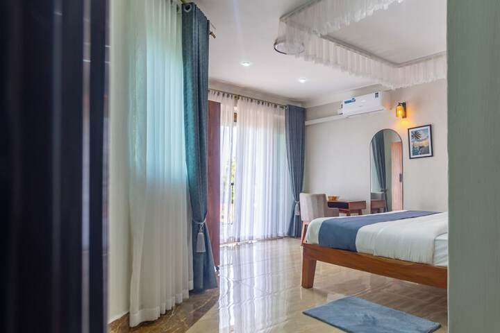 Room 9 of 53