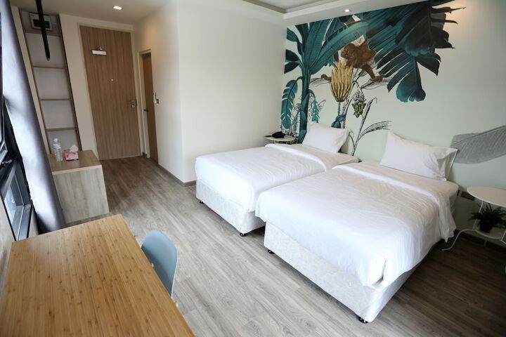 Room 10 of 112