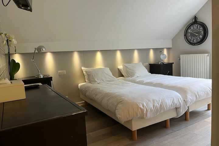 Room 5 of 39