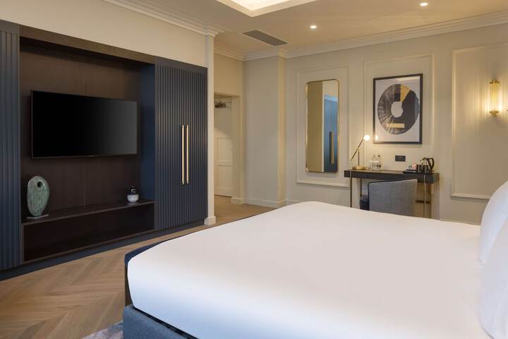 Room 39 of 182