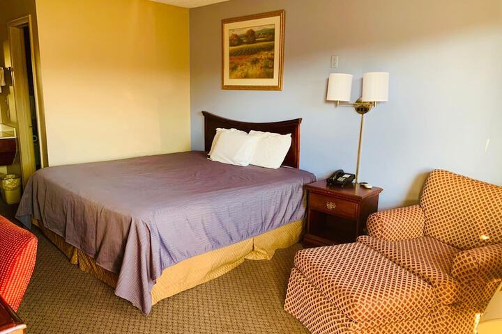 Room 10 of 25