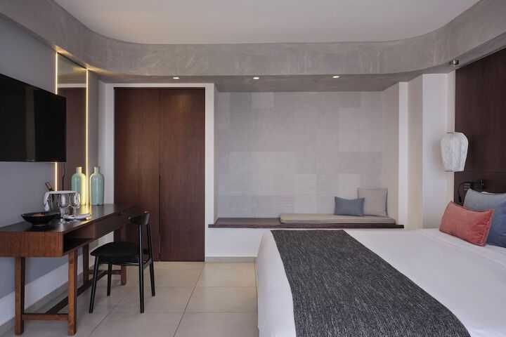 Room 17 of 68
