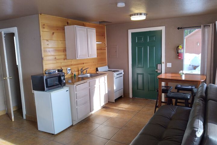 Room 2 of 53