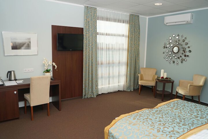 Room 8 of 29