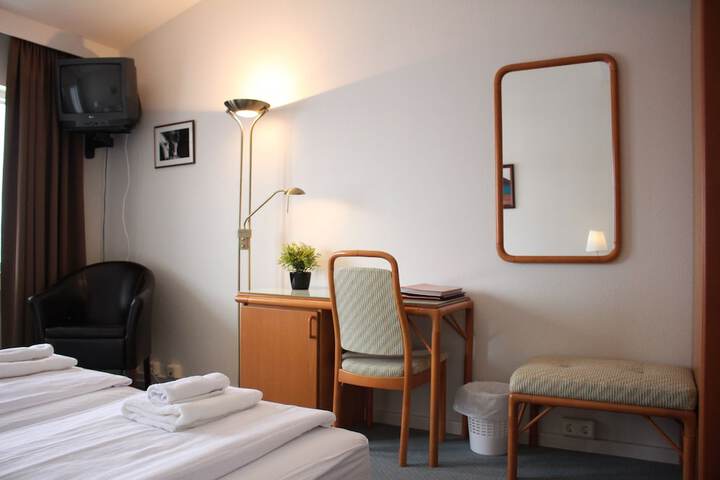 Room 26 of 29