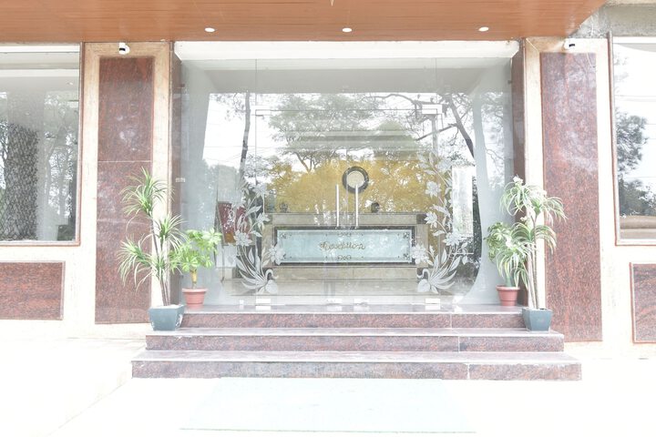 Hotel 102 of 111
