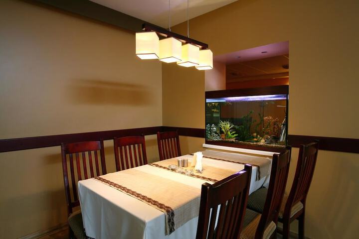 Dining 38 of 47