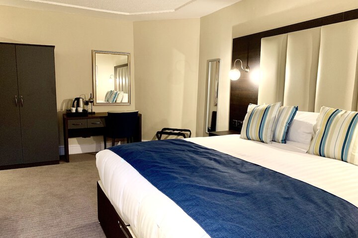 Room 21 of 105