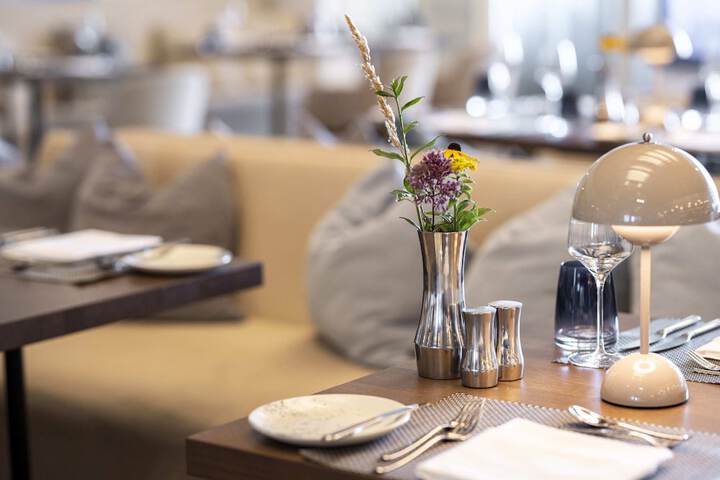 Dining 42 of 64