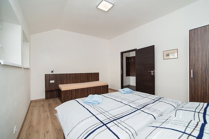 Room 14 of 14