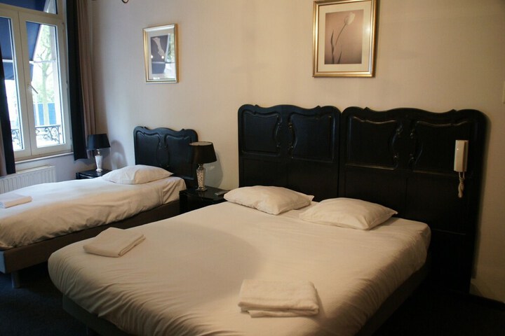 Room 14 of 42