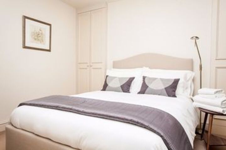 Bright & Spacious Central 1 Bed Basement Flat
