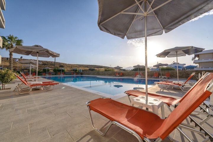 Hotel Pool