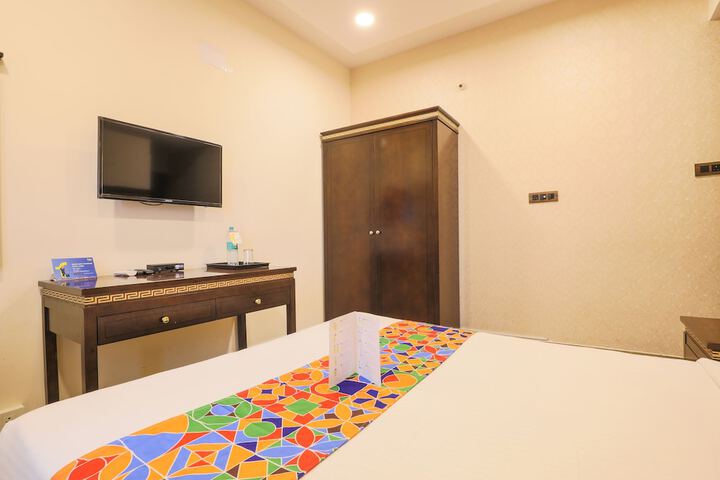 Room 16 of 24