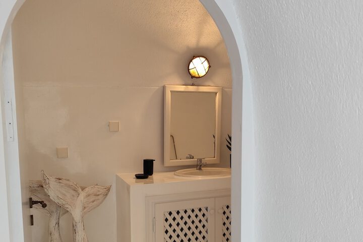 Room 172 of 189