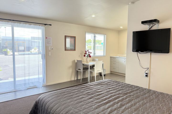 Room 11 of 52