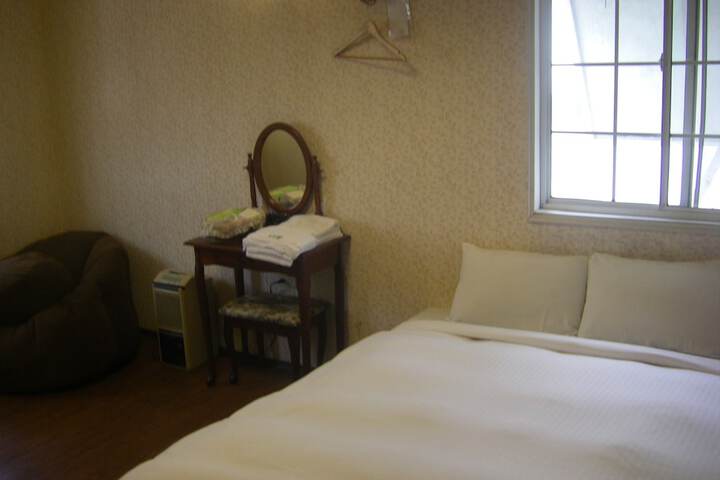 Room 11 of 43