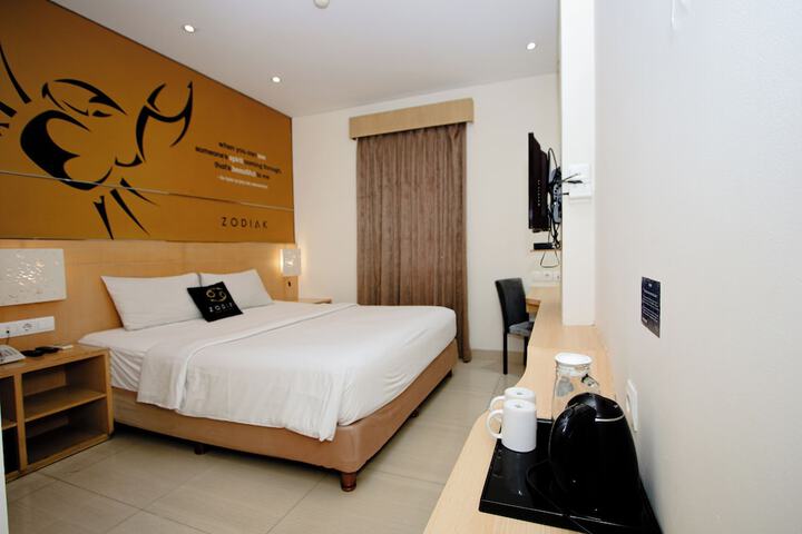 Room 8 of 25