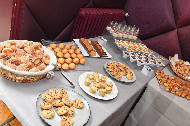 Breakfast/Coffee Service 58 of 74