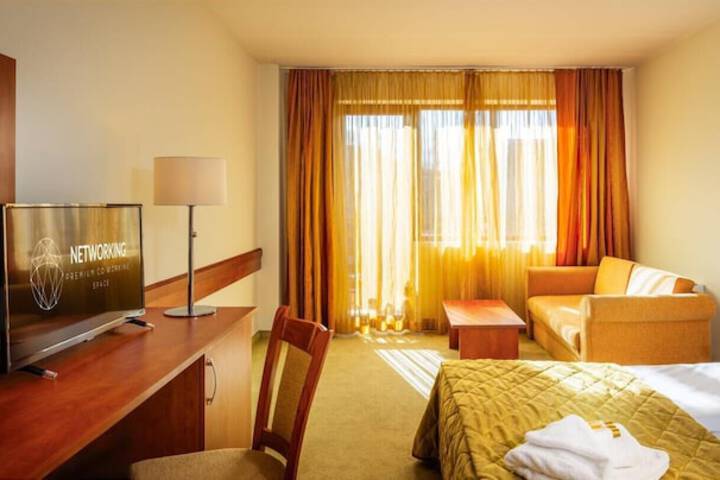 Room 14 of 27
