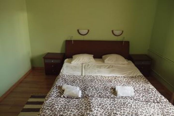 Room 34 of 65