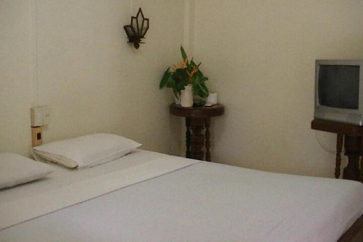 Room 9 of 57