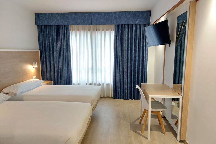 Room 48 of 105