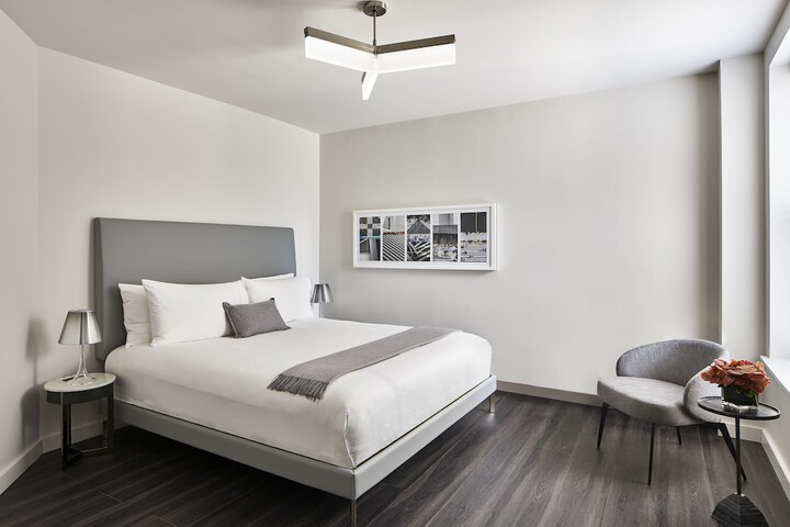 Room 6 of 55
