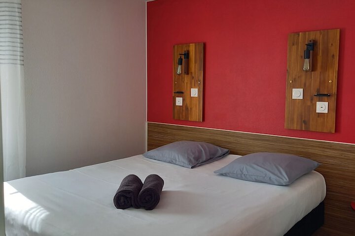 Room 43 of 80