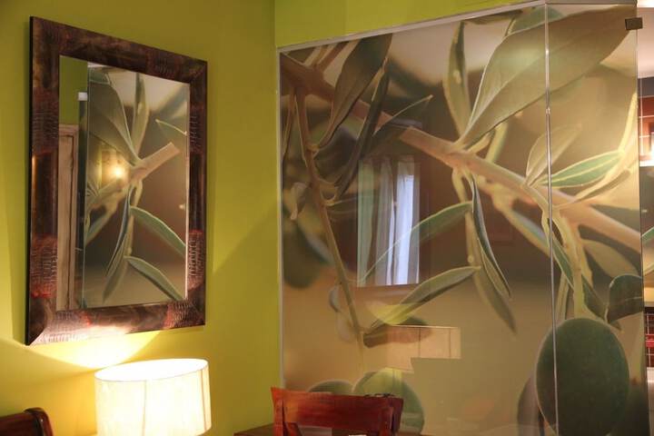 Room 9 of 15