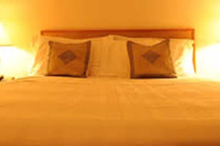 Room 5 of 11