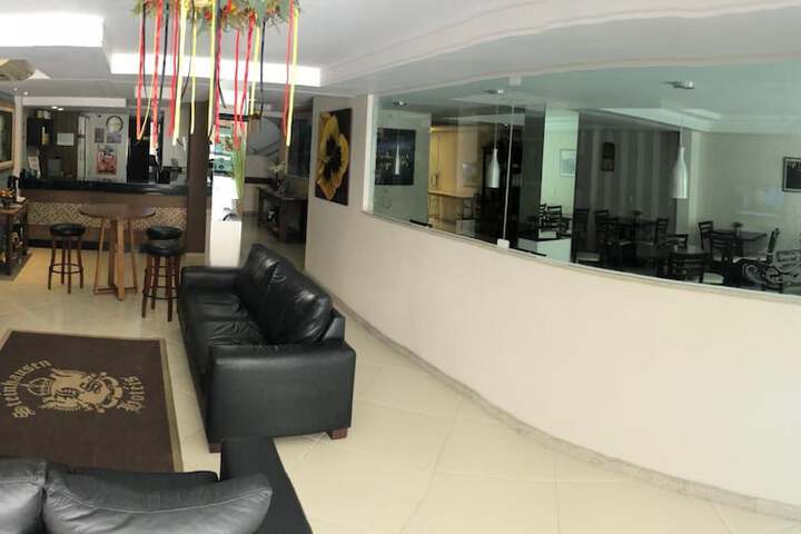 Entrance & Lobby