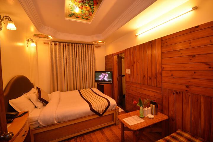 Room 2 of 22